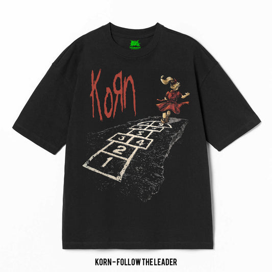 Playera Korn – Follow, color negro, impresión gráfica